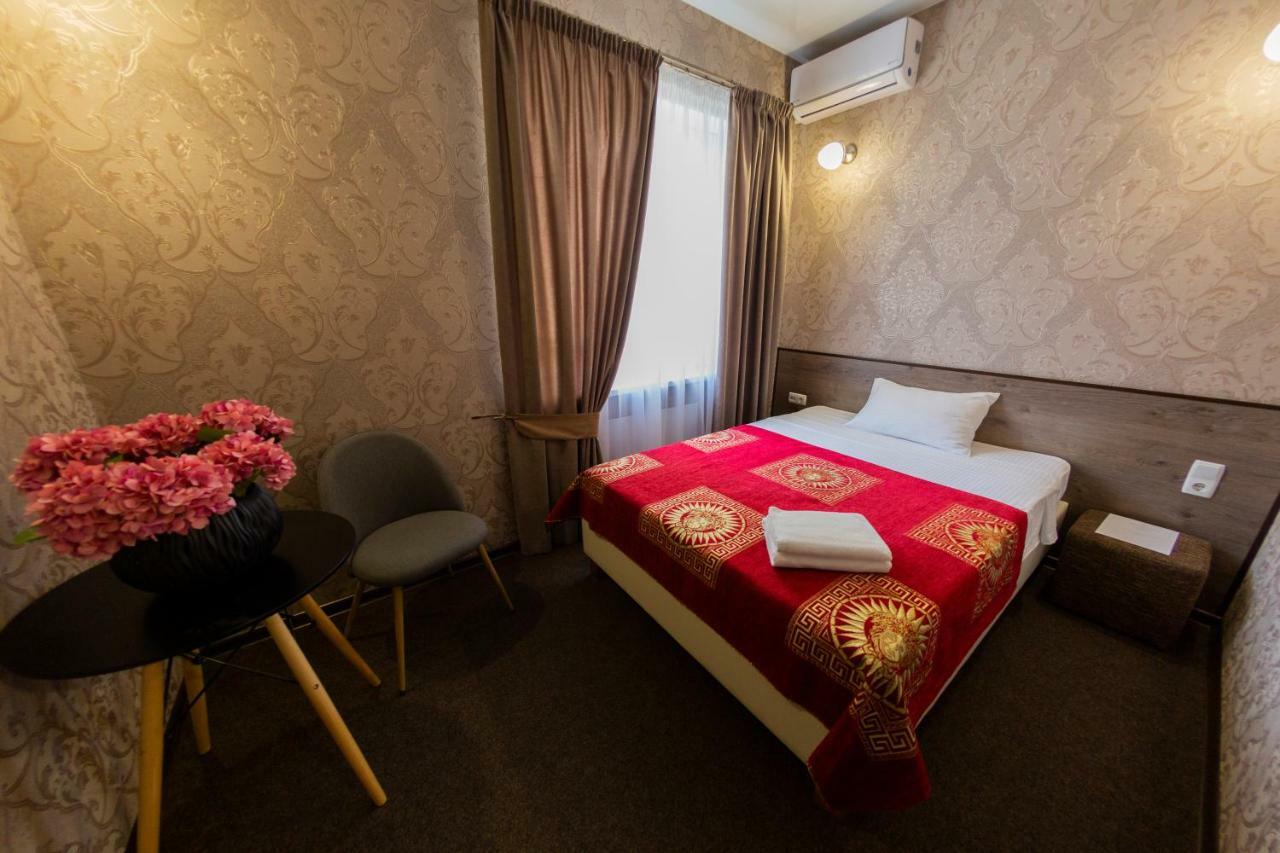 Шляпа Hotel Днепър Екстериор снимка
