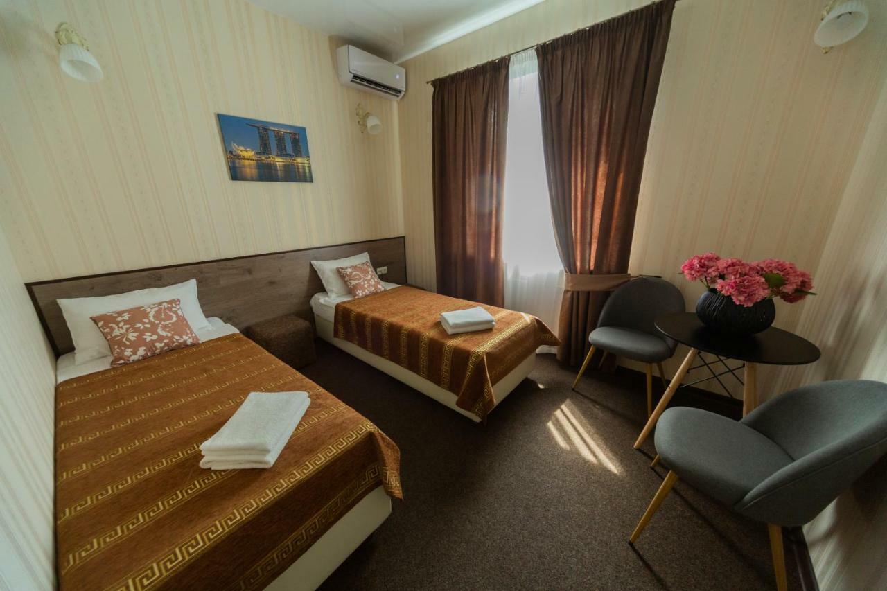 Шляпа Hotel Днепър Екстериор снимка